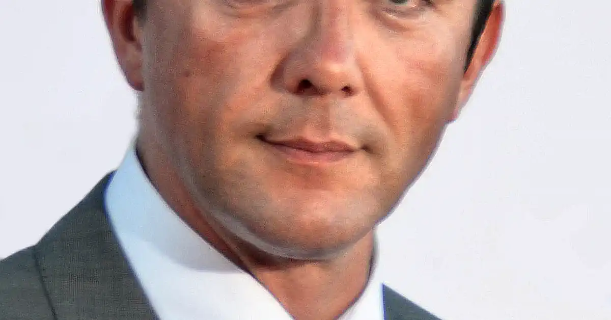 Peter Serafinowicz Cast as Peeves in HBO Harry Potter Series